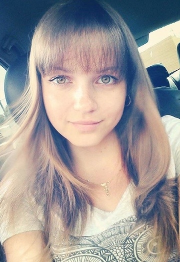Ma photo - Irina, 20 de Saint-Pétersbourg (@irina381456)