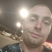 Аркадий, 30, Амвросиевка