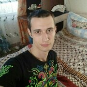 Олег, 29, Никель