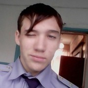 Илья, 23, Убинское