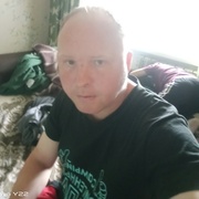 Михаил, 32, Псков