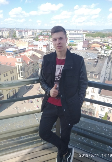 Моя фотография - Андрій, 21 из Ивано-Франковск (@andry13082)