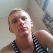 Дмитрий, 25, Угловское