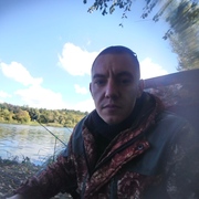 Андрей, 32, Сальск