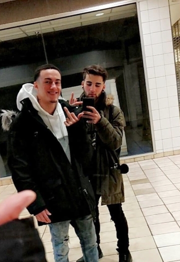 Joshua (@joshua558) — my photo № 3