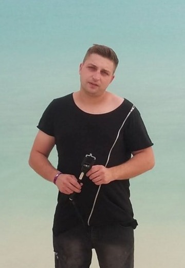 Valentin (@valentin39831) — my photo № 1