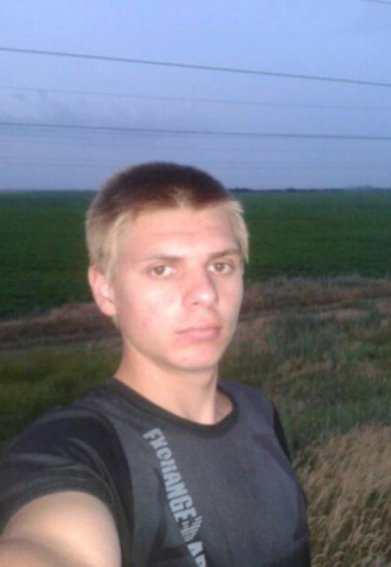 Моя фотография - Влад, 28 из Новотроицкое (@vlad103360)