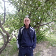Алексей, 42, Карпинск