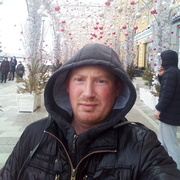 Александр, 31, Губаха