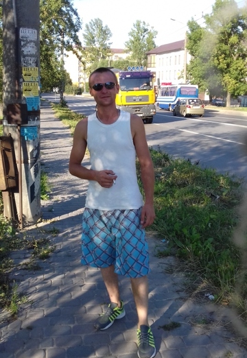 Моя фотография - Володимир, 41 из Ивано-Франковск (@volodimir3145)
