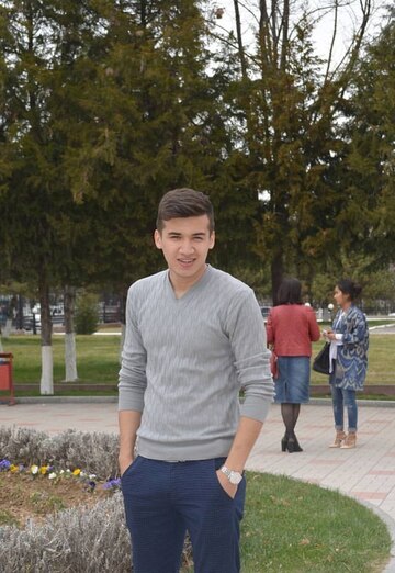 Моя фотография - Шухрат, 29 из Ташкент (@shuhrat2809)