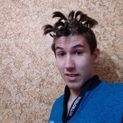 Влад, 21, Венгерово