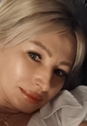 Linda (@linda4984) — my photo № 1
