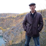 олег, 55, Александровск