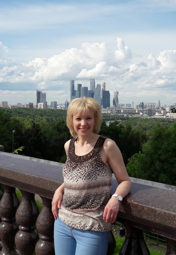 La mia foto - Irina, 53 di San Pietroburgo (@irina2215)
