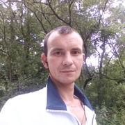 Михаил, 41, Зарубино