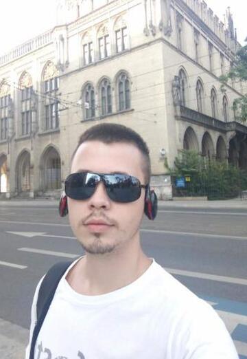 Моя фотография - Дмитрий, 28 из Краматорск (@dmitrijpecenyj)