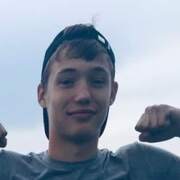 максим, 21, Байкальск