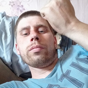 Иван, 33, Калининск