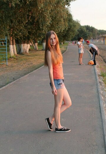 Моя фотография - Алина, 23 из Новоуральск (@alina71613)