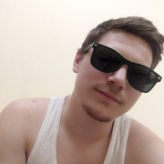 Илья, 20, Кыштым