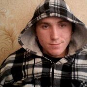 Максим, 27, Родино