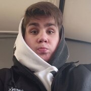 Михаил, 18, Архангельск