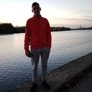 Александр, 21, Остров