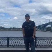 мустафо, 22, Тутаев