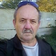 Василий, 64, Суровикино