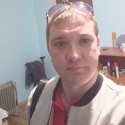 Александр, 34, Покровск