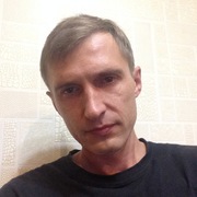 Oleg, 47, Холмск