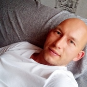 Антон, 34, Артем