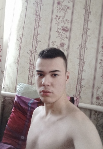 Моя фотография - Андрей, 19 из Добрянка (@andrey819019)