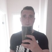 Артем, 32, Некрасовка