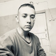 Андрей, 22, Остров