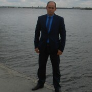 Андрей, 38, Калининск