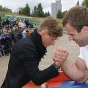 Александр, 32, Рошаль