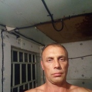 Сергей, 47, Артем