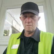 Василий, 62, Москва