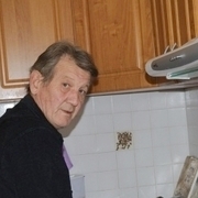 valery, 68, Белоусово