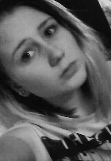Моя фотография - Альбина, 23 из Свирск (@albina9450)