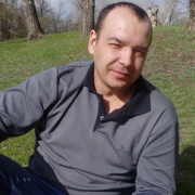 Олег, 40, Серафимович