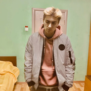 Максим, 21, Жуковка