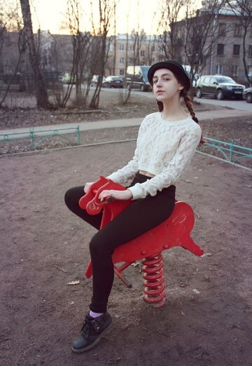 Моя фотография - Ангелина, 23 из Санкт-Петербург (@angelina11617)