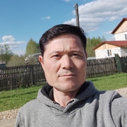 Мансурбек, 41, Угра