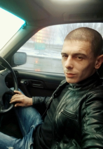 Моя фотография - Дмитрий, 30 из Покровск (@dmitriy335915)