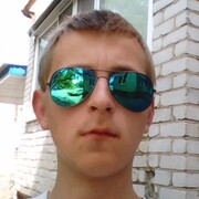 Александр, 27, Павловск (Воронежская обл.)