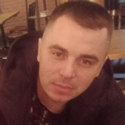 Максим, 30, Москва