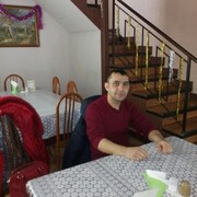 Виталий, 34, Шарыпово  (Красноярский край)